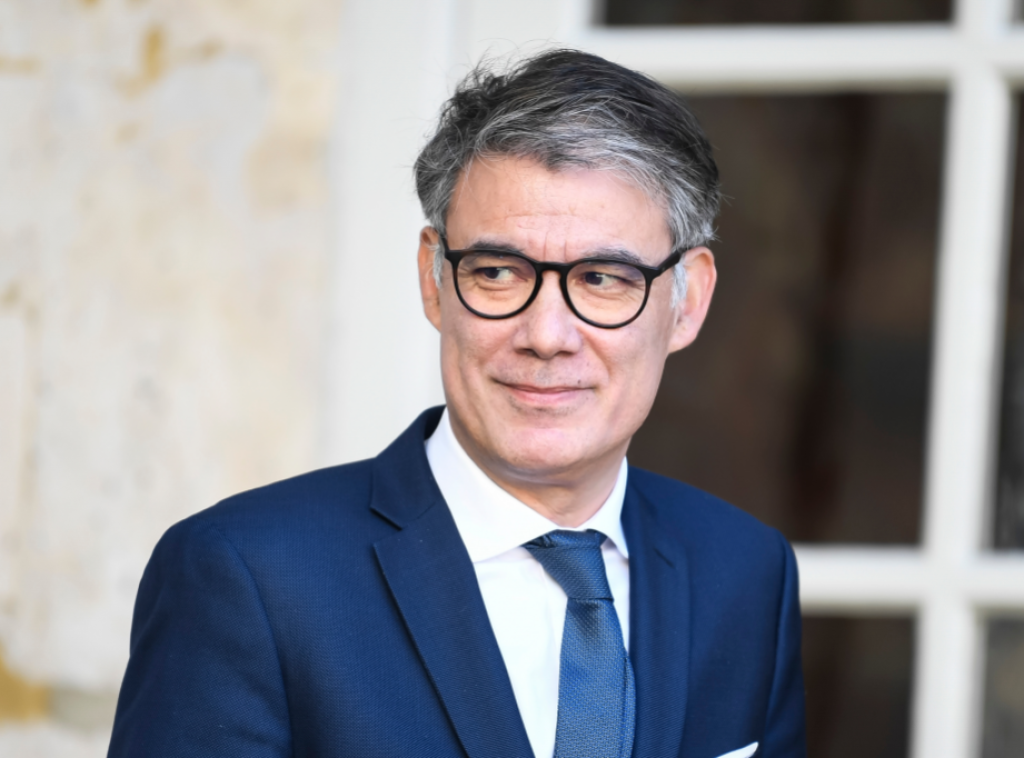 For traži od Makrona da dozvoli isticanje palestinskih zastava sutra na opštinama