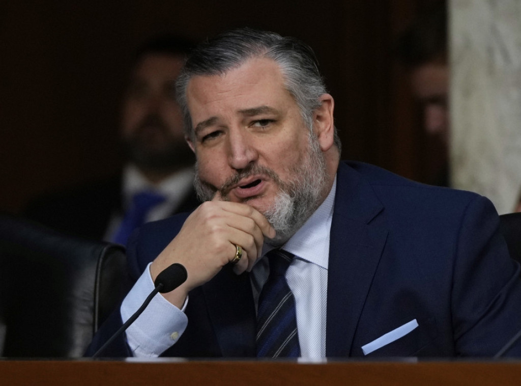 Senator pozvao Trampa da podrži napore za podizanje granice za penzionisanje pilota