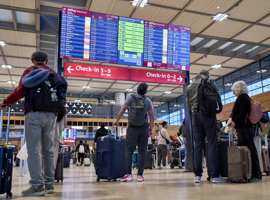 Nekoliko evropskih aerodroma se oporavlja nakon sajber napada, letovi i dalje kasne