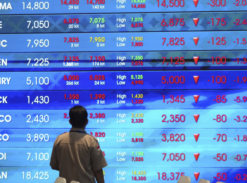 Evropske akcije pale nakon lošeg dana za automobilsku industriju