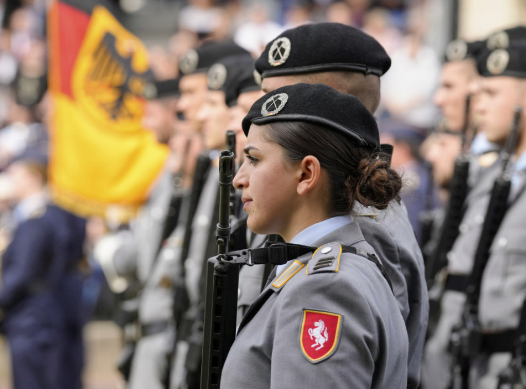 Politiko: Nemačka planira 83 milijarde evra za vojnu nabavku, mali udeo za SAD