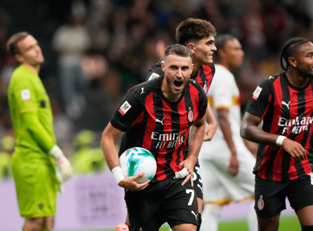 Fudbaleri Milana pobedili Leće za plasman u osminu finala Kupa Italije