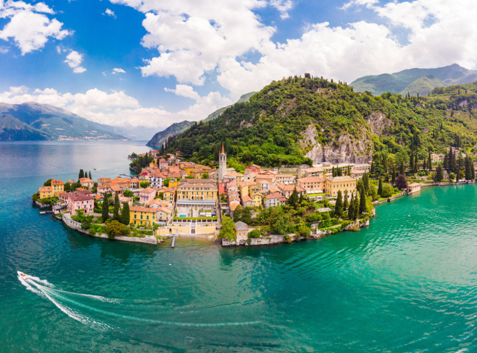 U italijanskoj oblasti Komo jake kiše izazvale poplave i klizišta, grad pod vodom