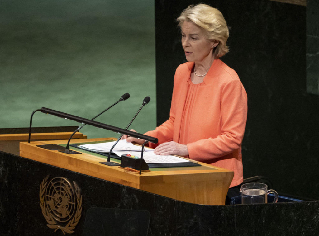 Ursula fon der Lajen poziva na minimalnu starosnu granicu za pristup društvenim mrežama