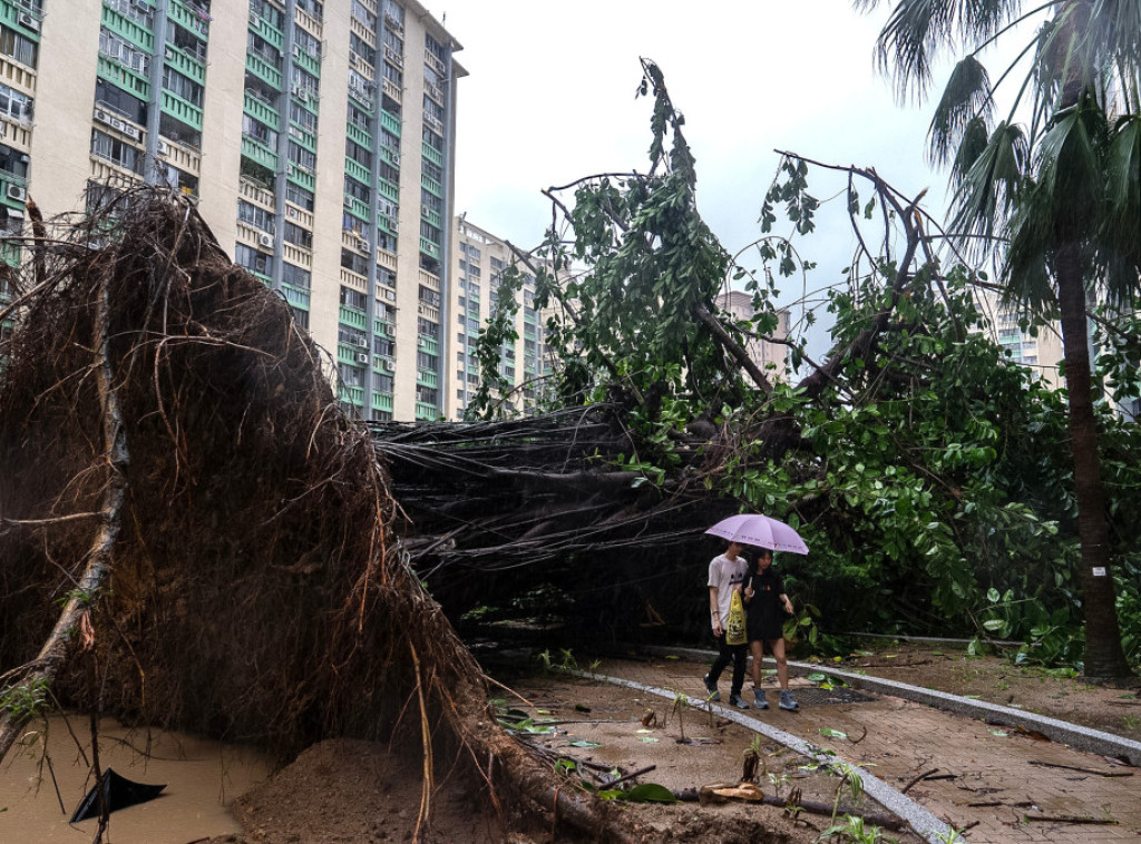 Tajfun Ragasa odneo 14 života u Tajvanu, pričinio veliku štetu i u Hong Kongu; Na Filipinima poginulo šest osoba