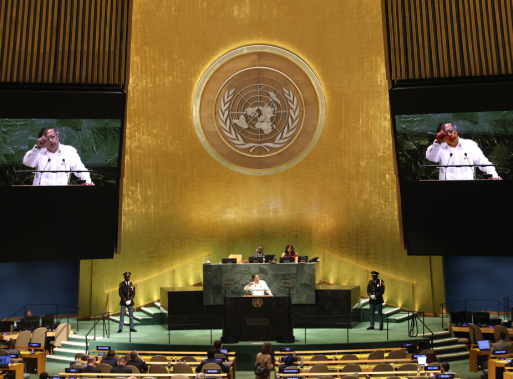 Kolumbijski predsednik kritikovao američke napade na brodove u Karipskom moru