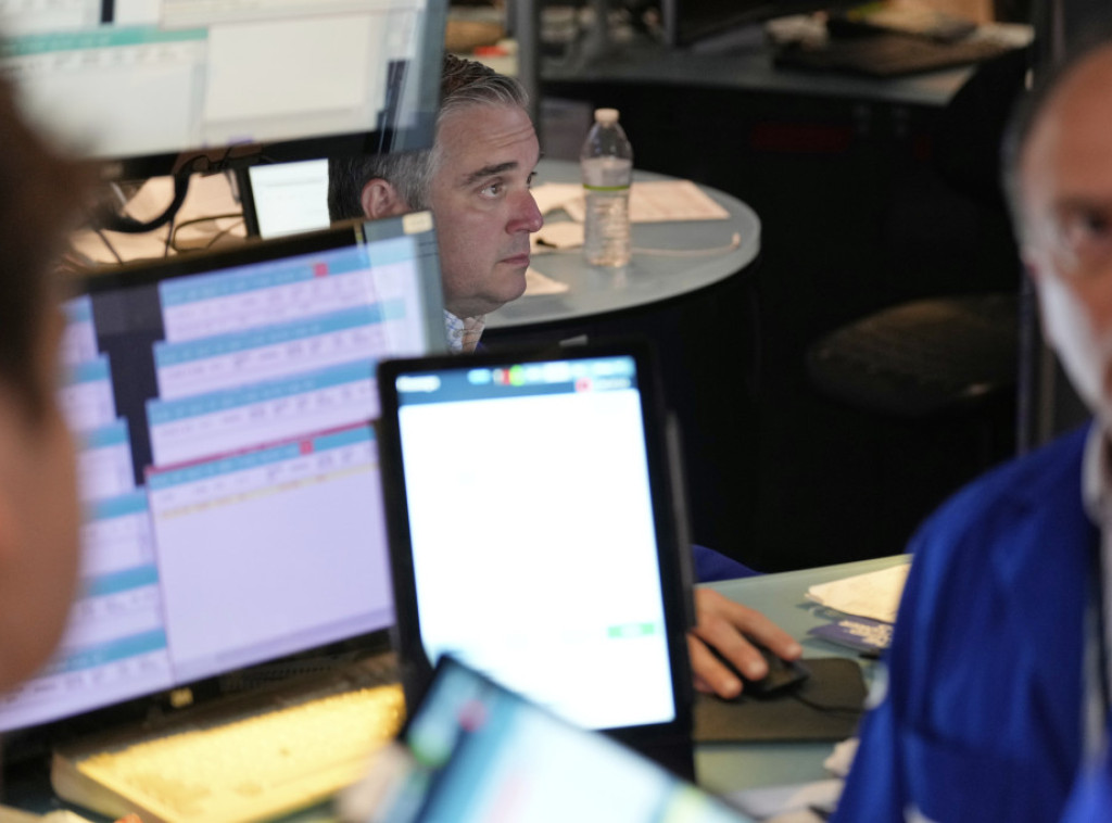 Evropski indeksi u padu, poskupeli zlato i pšenica, evro stabilan u odnosu na dolar