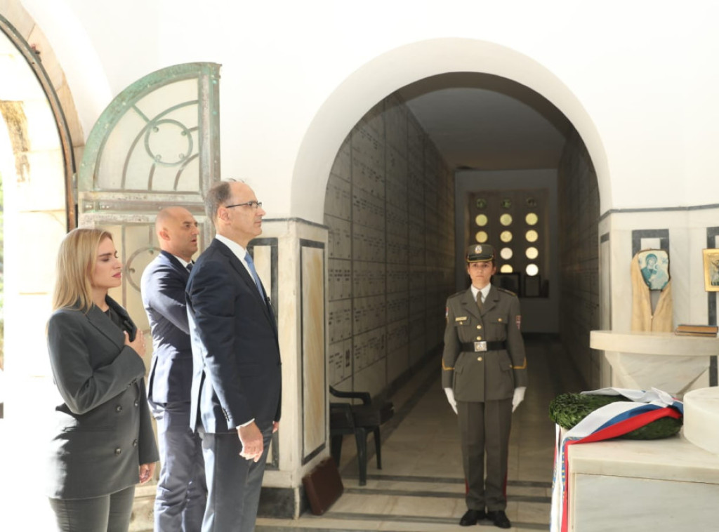 Macut: On Corfu, Serbian army gained new strength for liberation of fatherland