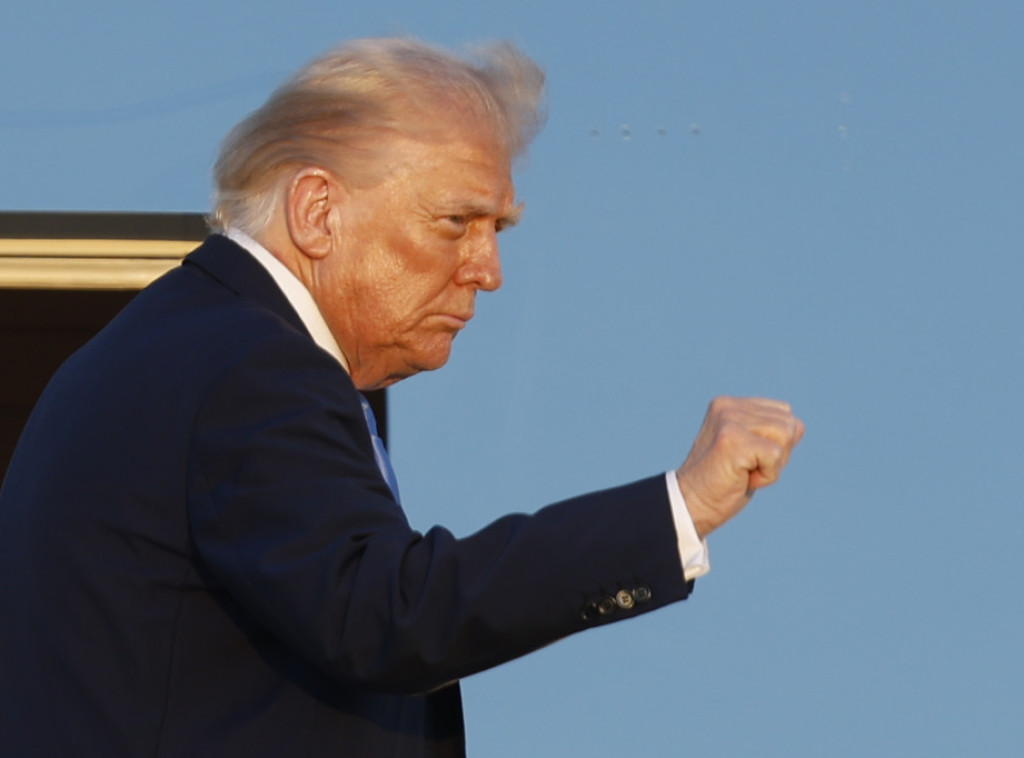 Tramp otvorio “Predsedničku stazu slavnih”, umesto Bajdenovog portreta slika autopena