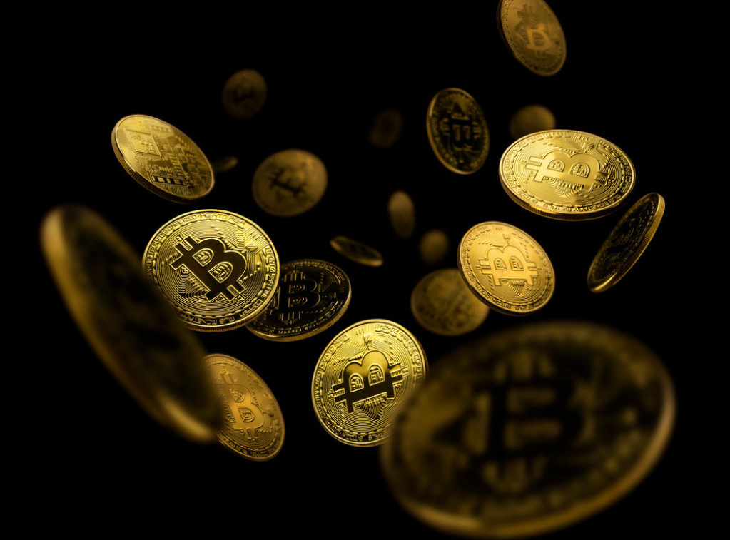 Bitkoin porastao za 2,33 odsto na 76.600 evra, itirijum za 3,14 odsto na 2.600 evra