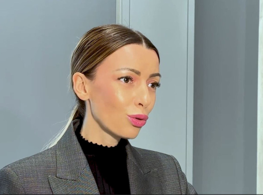 Ministarka Mesarović u Pekingu razgovarala sa predstavnicima Hainan Airlines o saradnji