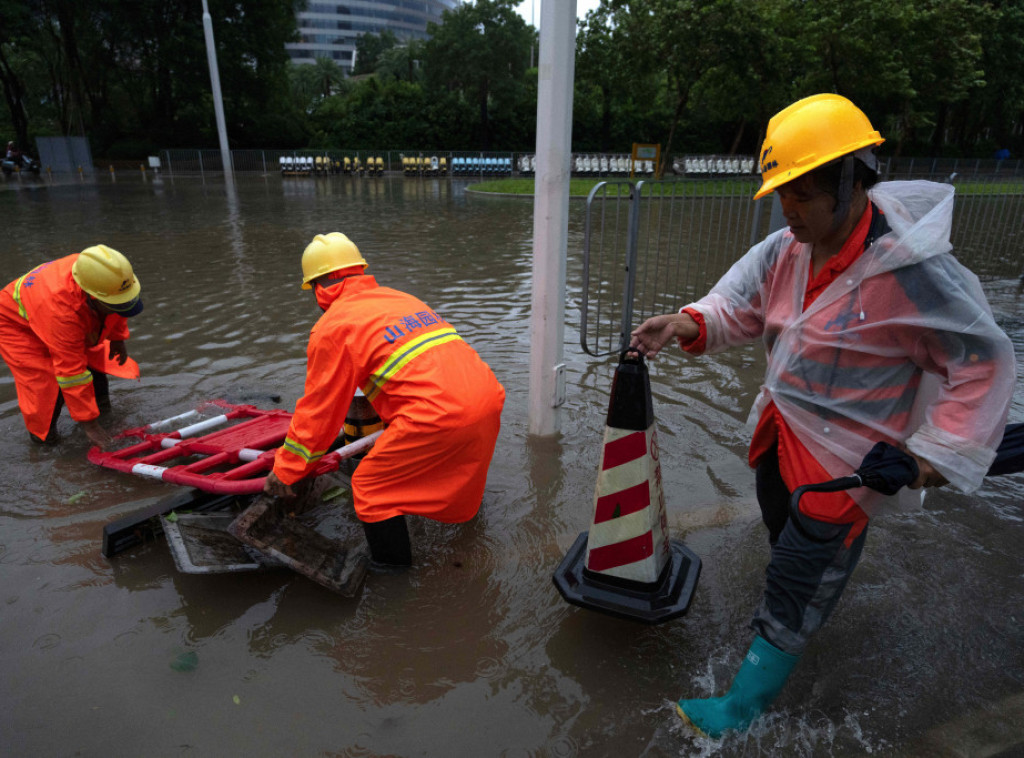 Spasioci na Tajvanu u potrazi za nestalima posle super tajfuna Ragasa