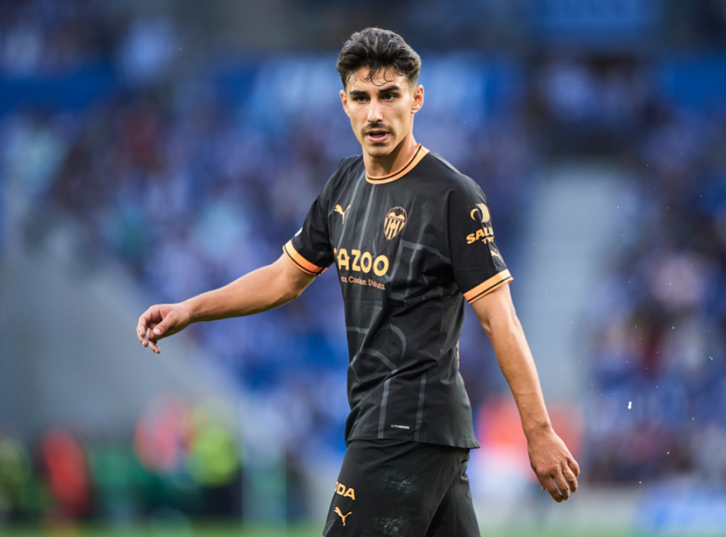 Portugalski fudbaler Andre Almeida produžio ugovor sa Valensijom