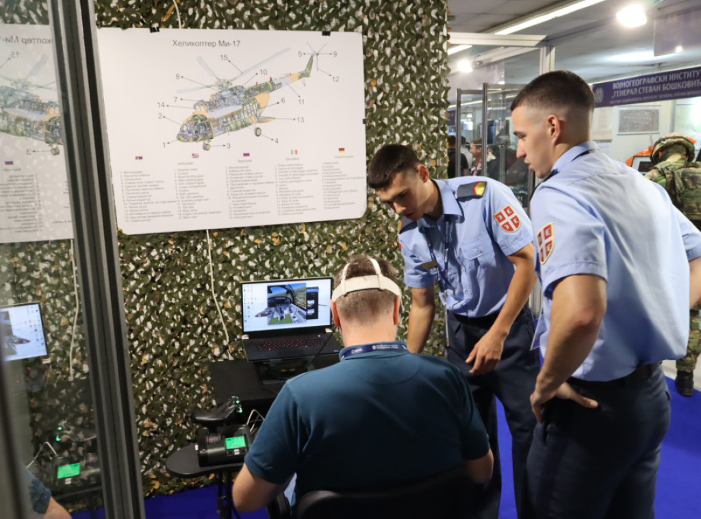 Na sajmu "PARTNER 2025" promovisan vojni poziv i programi vojnih škola