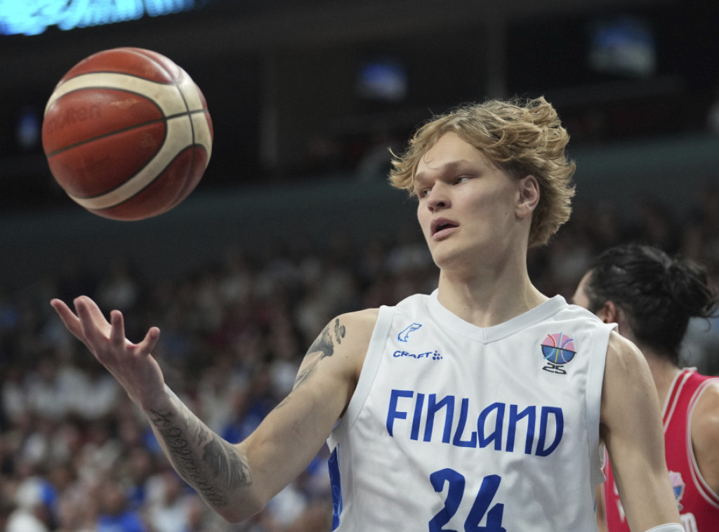 Finski košarkaš Mika Murinen nastavlja karijeru na Univerzitetu Arkanzas