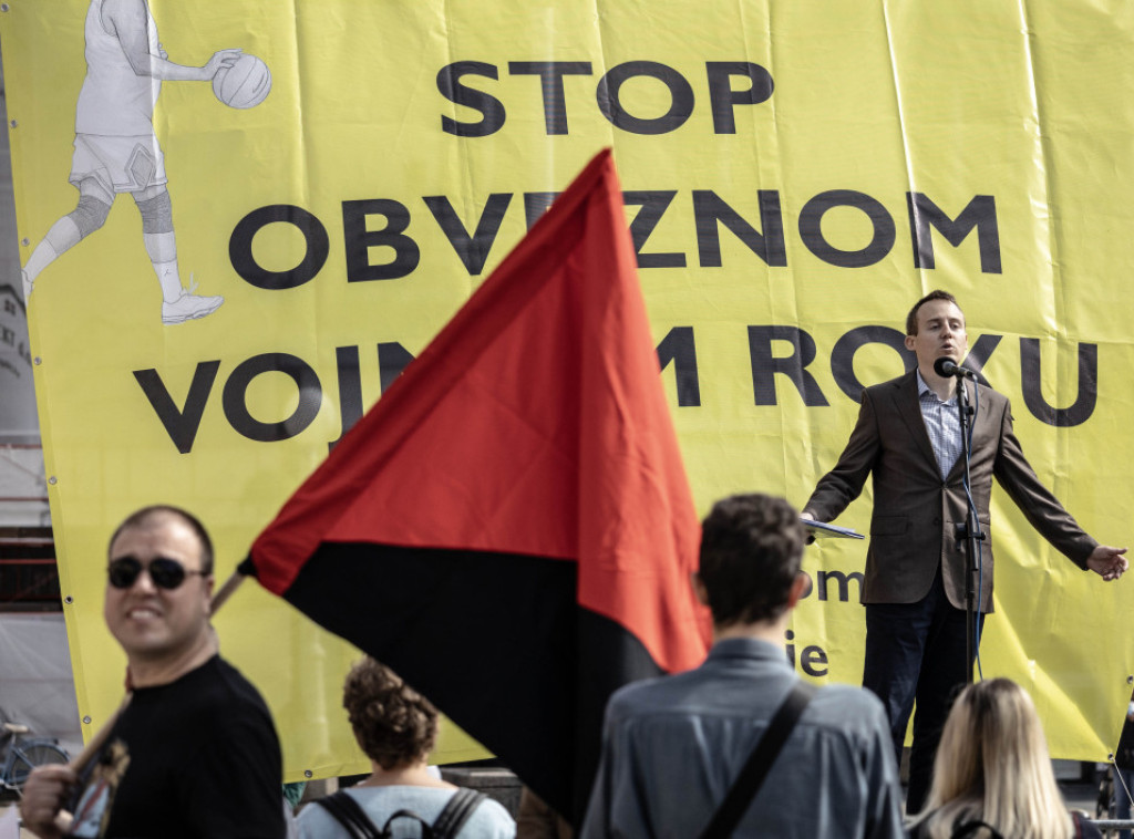 Protest protiv obaveznog vojnog roka u Zagrebu: Nismo topovsko meso