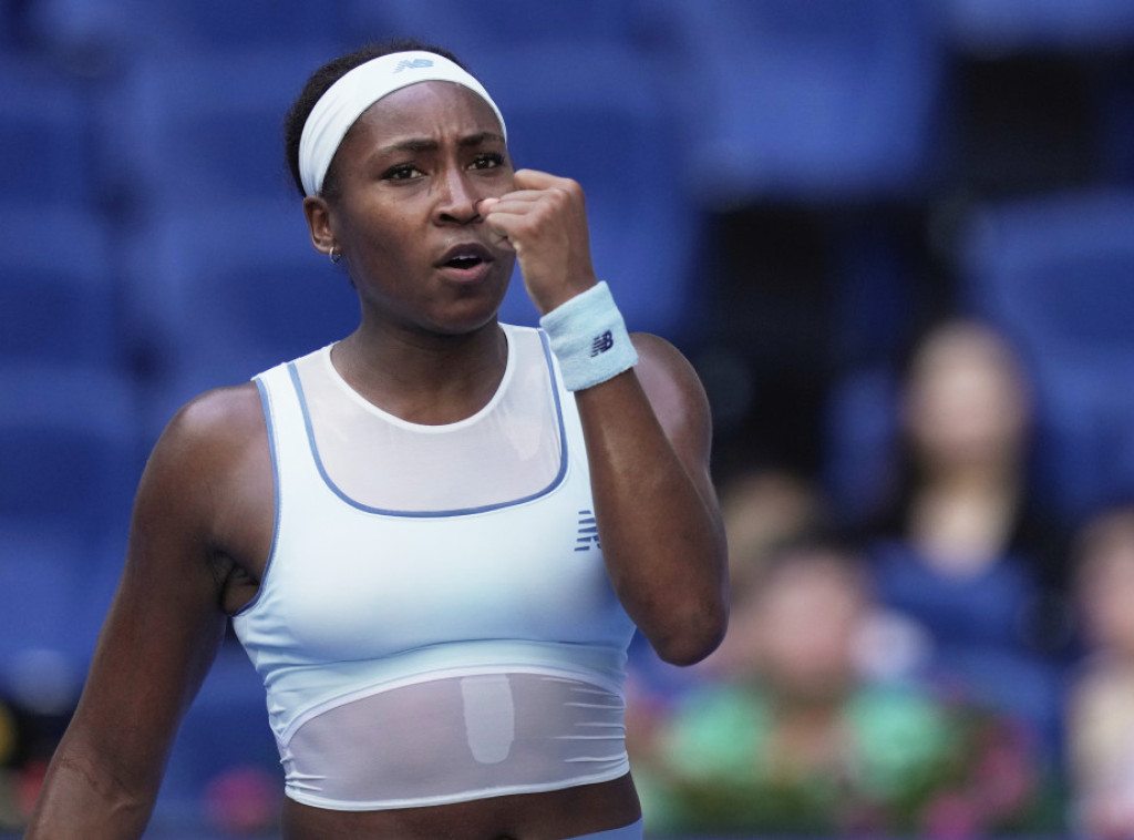 Gof i Paolini u osmini finala turnira u Pekingu, Ribakina eliminisana