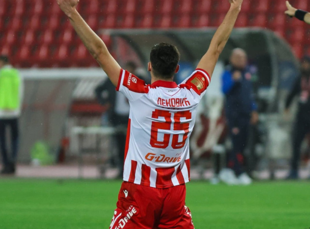 Fudbaleri Zvezde sa "ivice ambisa" do pobede protiv Radničkog iz Kragujevca