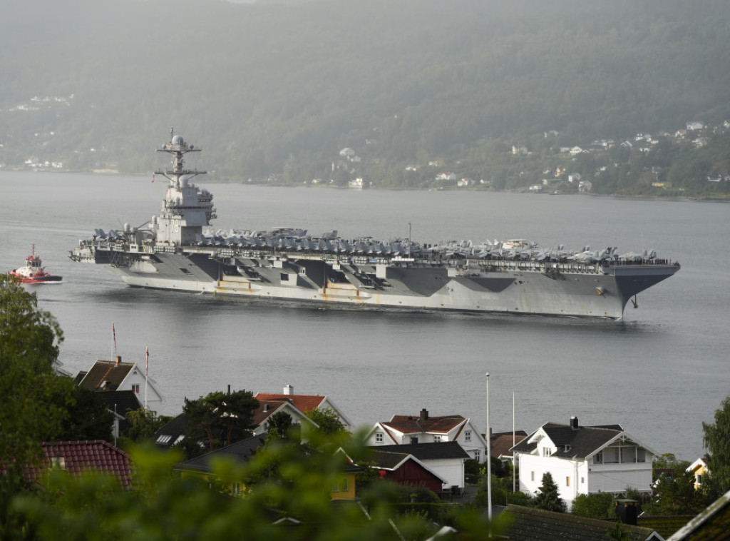 NATO saopštio: Najveći nosač aviona na svetu plovi u norveškim vodama