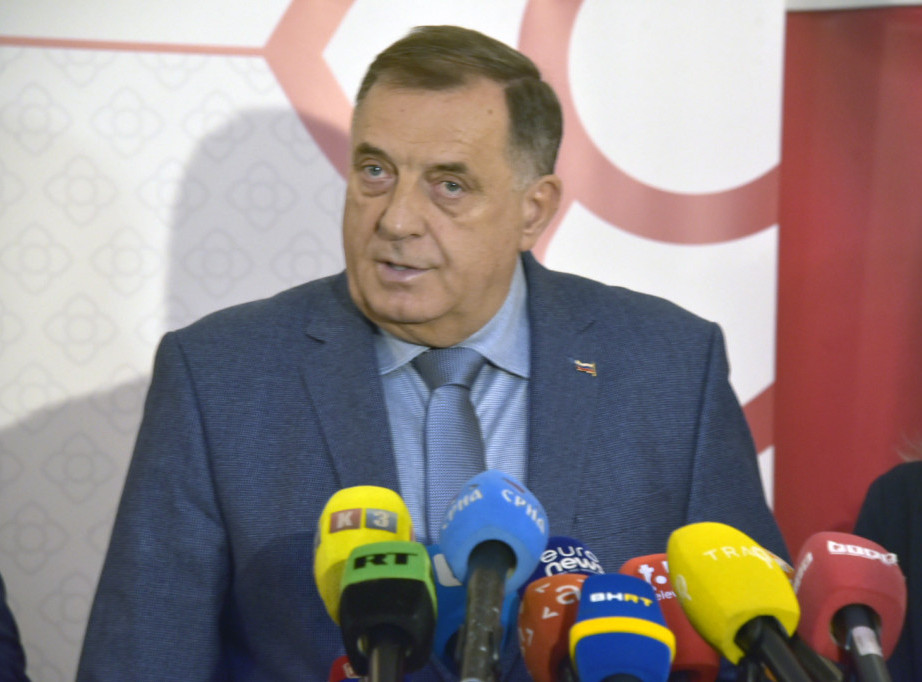 Dodik: Šmit jeste okupator i fašista, Košarac ima pravo na svoj stav