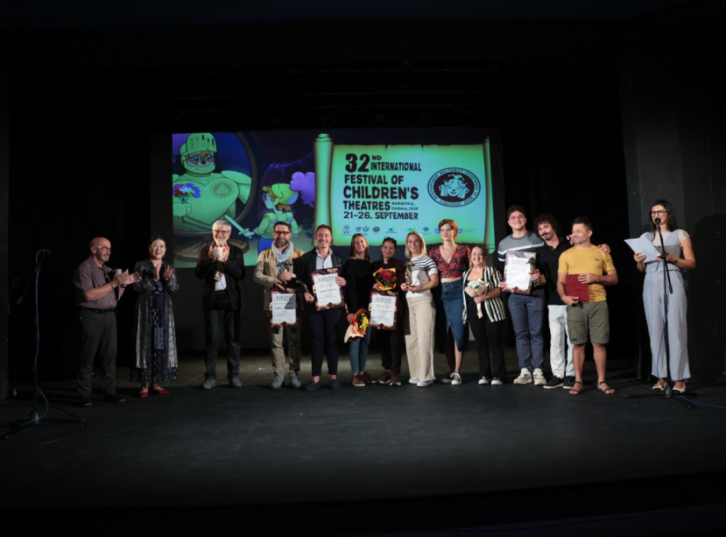 Grand pri pozorišnog festivala u Subotici pripao predstavi "Život u kutiji"