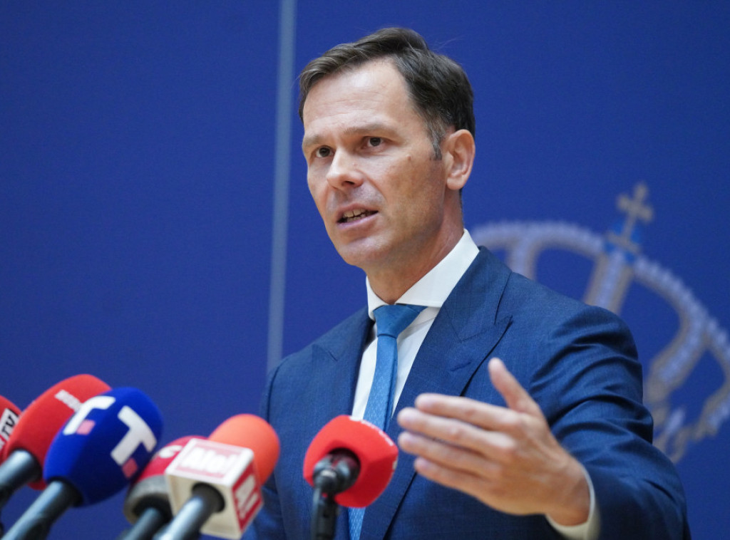 Mali: Razgovaramo sa obe strane, cilj da rešenje za NIS bude u korist građana Srbije