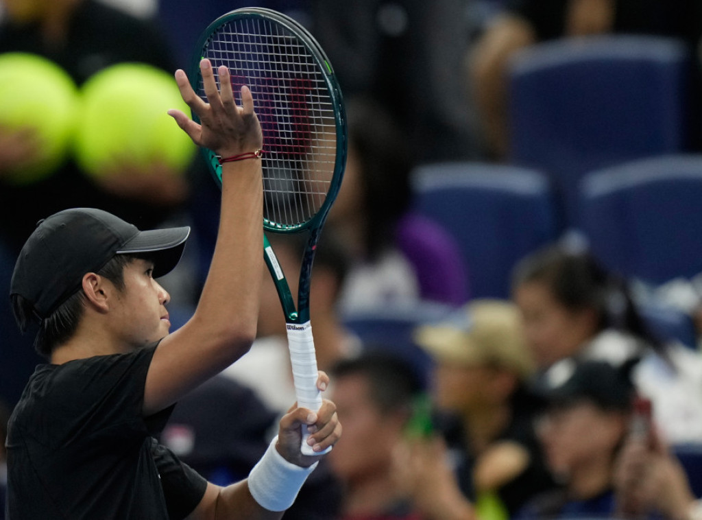 Medvedev predao meč, Tijen u finalu turnira u Pekingu