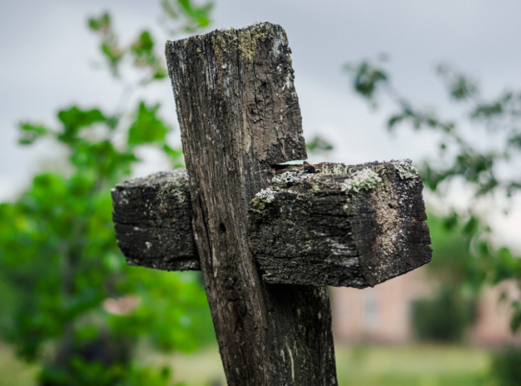 BiH: Tužilaštvo odbacilo prijavu o pravoslavnim krstovima na groblju kod Srebrenice
