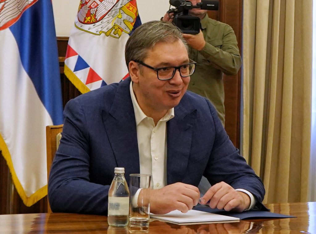 Vučić sa Sarom: Razmotrili smo mogućnost sklapanja sporazuma o slobodnoj trgovini