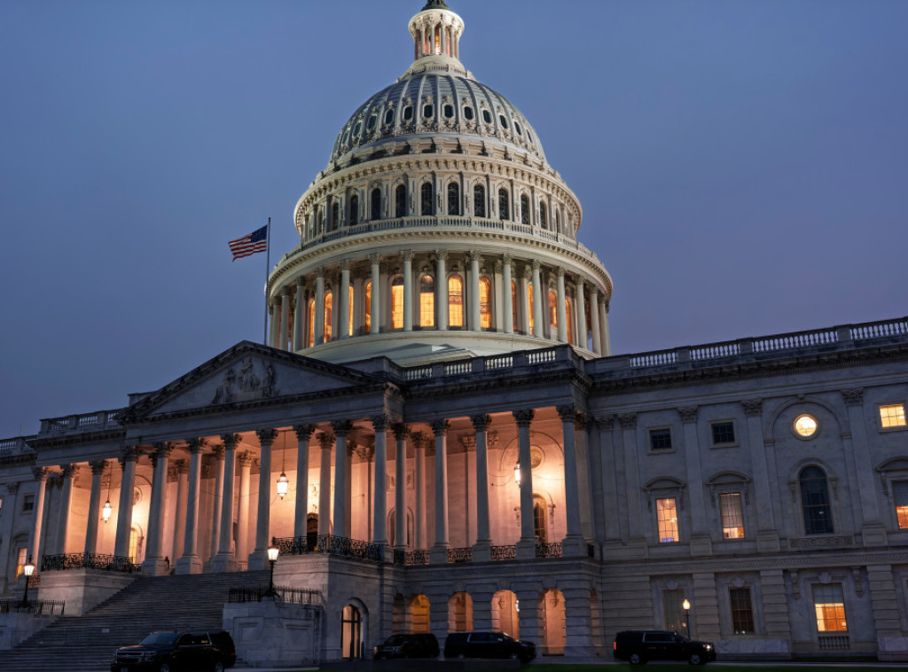 Savezna Vlada SAD zvanično obustavila rad, oko 750.000 radnika može da bude poslato na prinudni odmor
