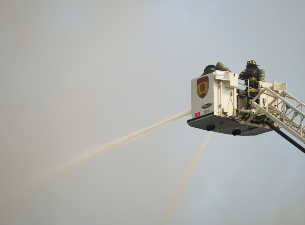 Ugašen požar u rafineriji nafte u ruskom gradu Jaroslavlju