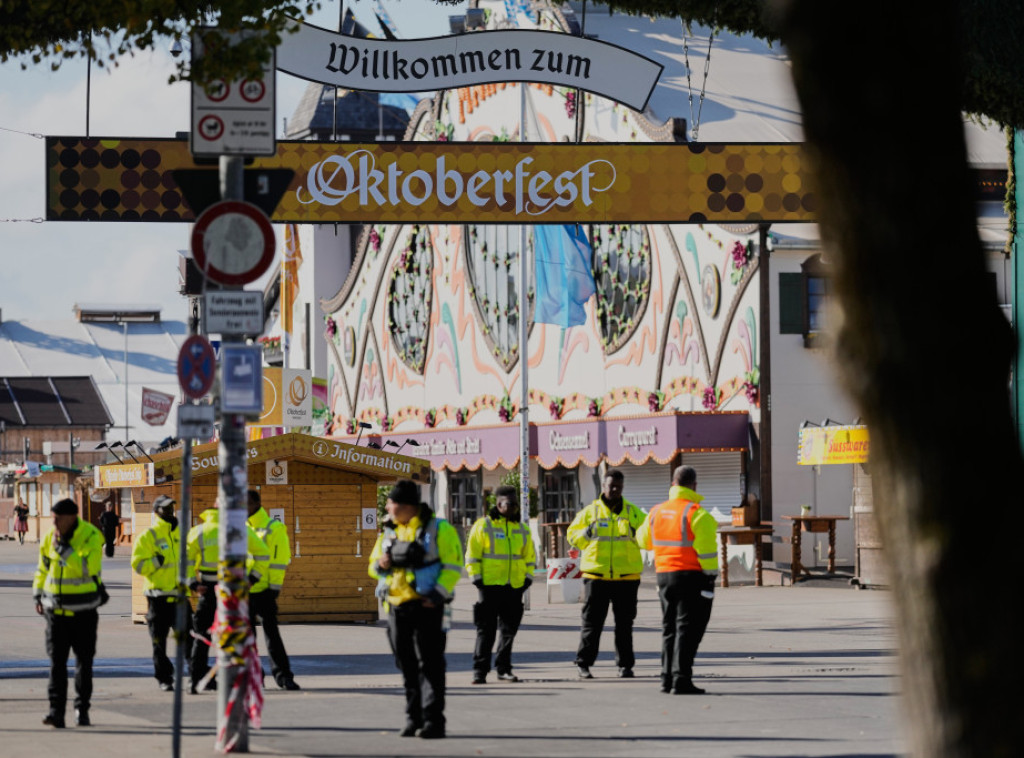 Minhen: Pretnja bombom zatvorila Oktoberfest, istražuje se veza sa požarom