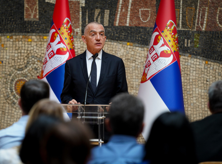 Poslanici nastavili objedinjenu raspravu, Vujić: Ista zakonska rešenja upućena Venecijanskoj komisji