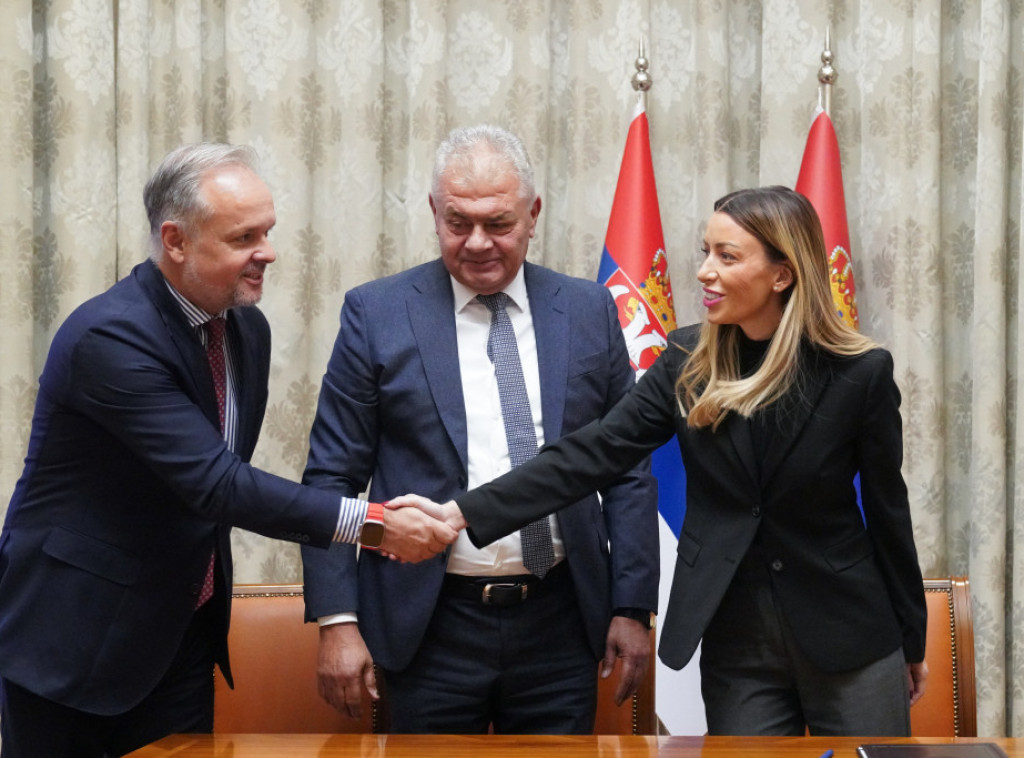 Mesarović: Od danas dostupna sredstva za nabavku opreme i obrtna sredstva u ekspoziturama Banke Poštanske štedionice