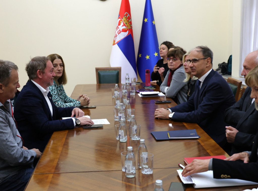 Macut sa Savezom gluvih i nagluvih Srbije razgovarao o unapređenju kvaliteta njihovog života