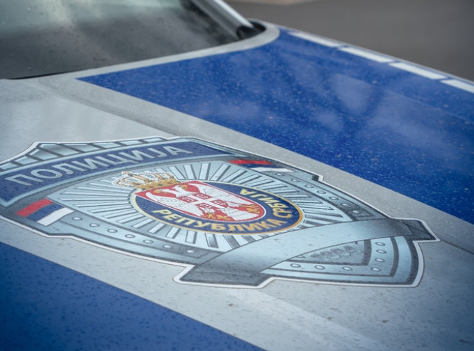 Rasprava na ulici u Kosjeriću, policajci razdvojili okupljene, među njima i predsednik opštine Žarko Đokić