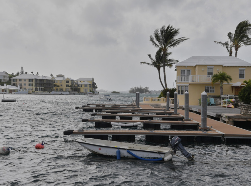 Uragan Imelda pogodio Bermude, zatvorene škole i aerodrom