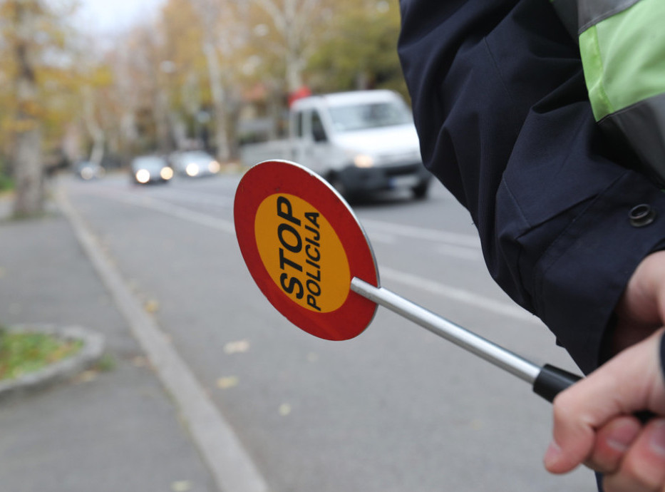 Leskovac: Policija tokom vikenda alkotestirala preko 550 vozača, četvoro zadržano