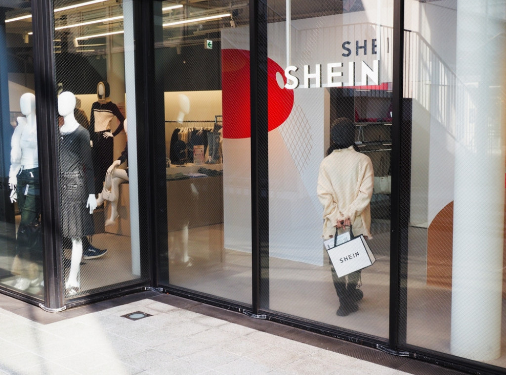 Šejn otvara prve fizičke prodavnice u Francuskoj, što je izazvalo negativne reakcije