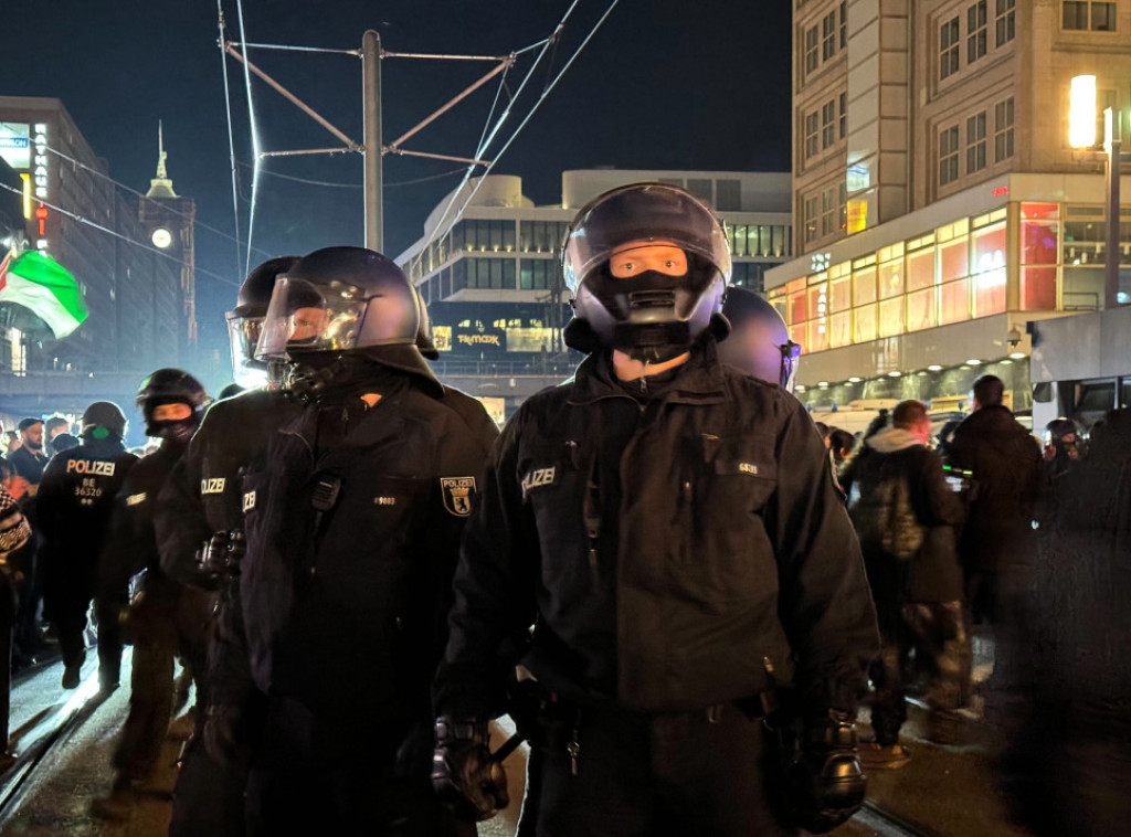 Pet osoba uhapšeno u Berlinu nakon protesta ispred Ministarstva spoljnih poslova