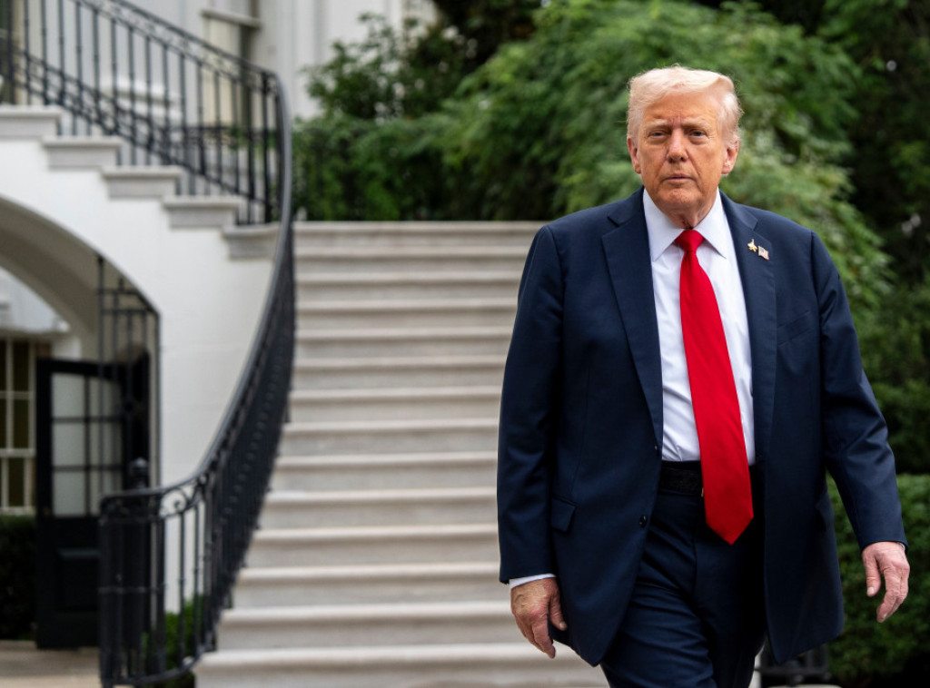 Tramp: Mogla bi da uslede otpuštanja i smanjenja projekata ako potraje "šatdaun"