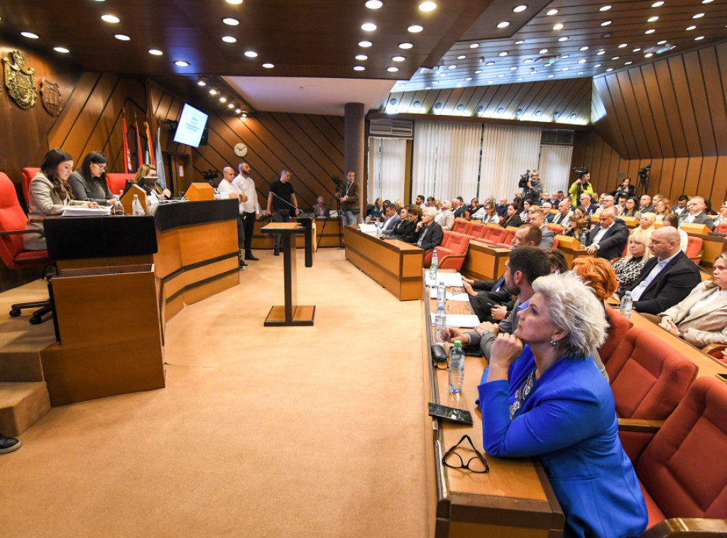 Skupština Novog Sada usvojila dnevni red, među 102 tačke i predlog budžeta za 2026. godinu