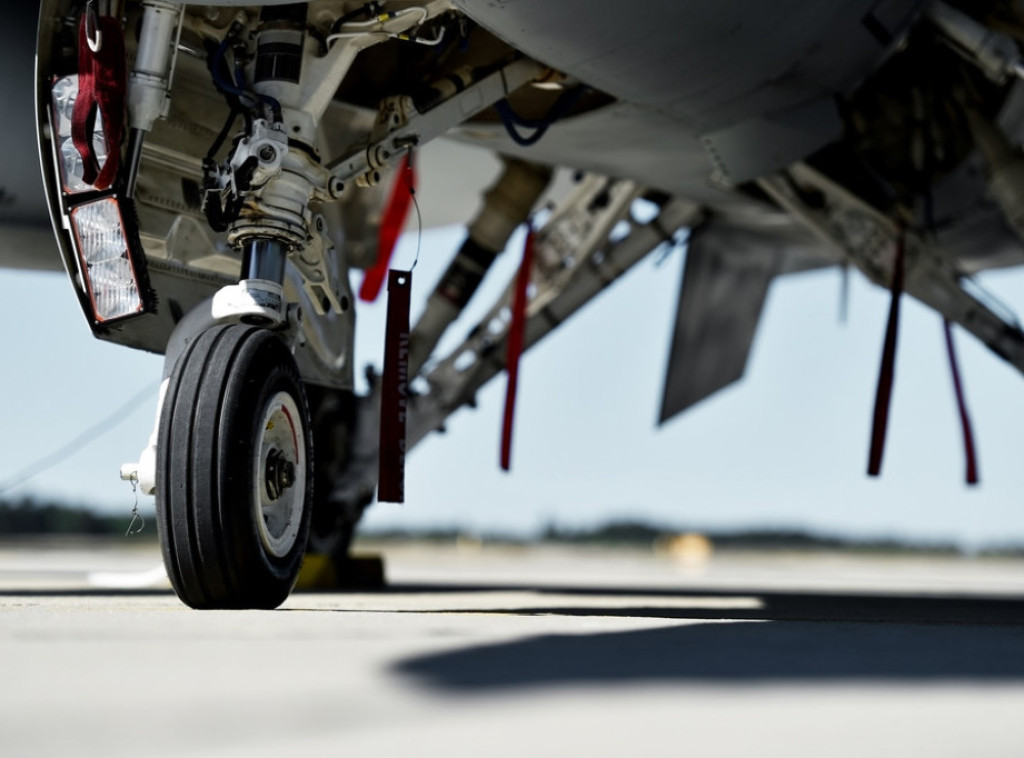 Još dva F-16 aviona sletela u Slovačku, isporučeno ukupno sedam od 14