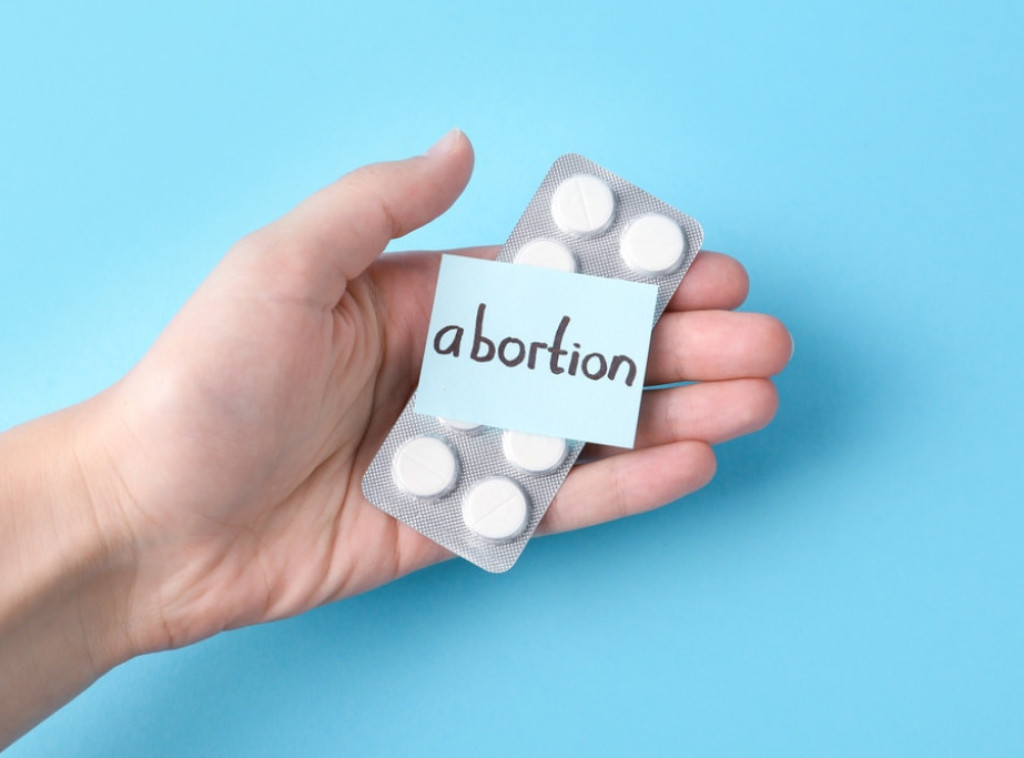 Španska vlada planira da učvrsti pravo na abortus u Ustavu