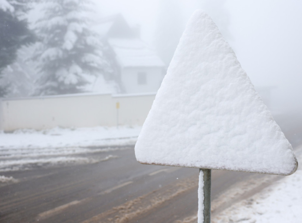 Putevi Republike Srpske apeluju na vozače da preko prevoja koriste zimsku opremu