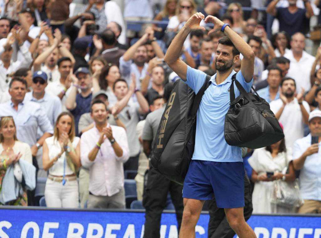 Djokovic beats Cilic to advance to Shanghai Masters third round