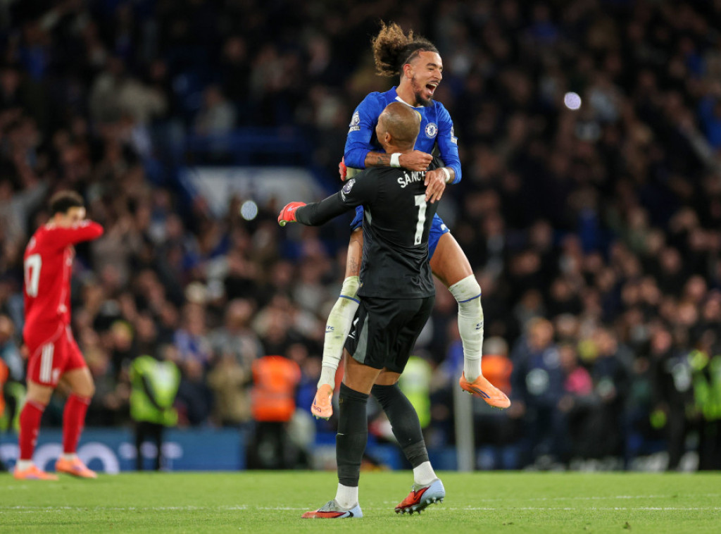 Fudbaleri Čelsija pobedili Liverpul 2:1 u derbiju sedmog kola Premijer lige