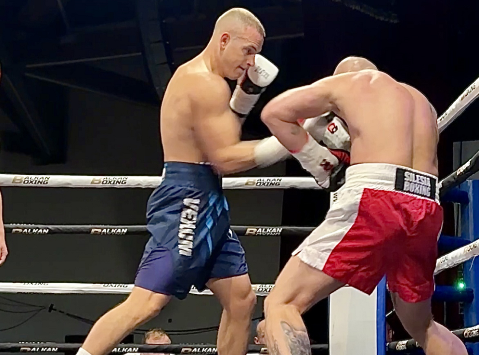 Srpski bokser Jovan Nikolić pobedio Poljaka Adama Česlaka u Minhenu