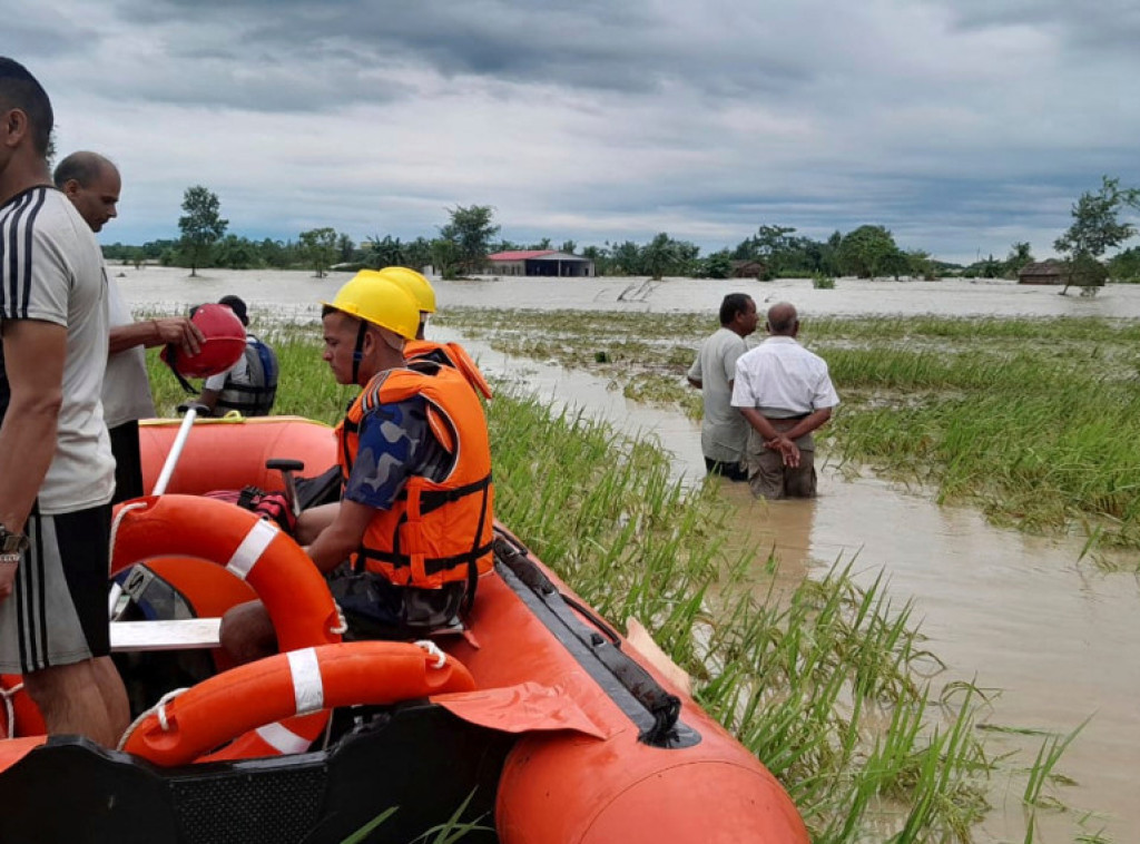 Najmanje 60 ljudi stradalo u poplavama i klizištima u Nepalu i Indiji
