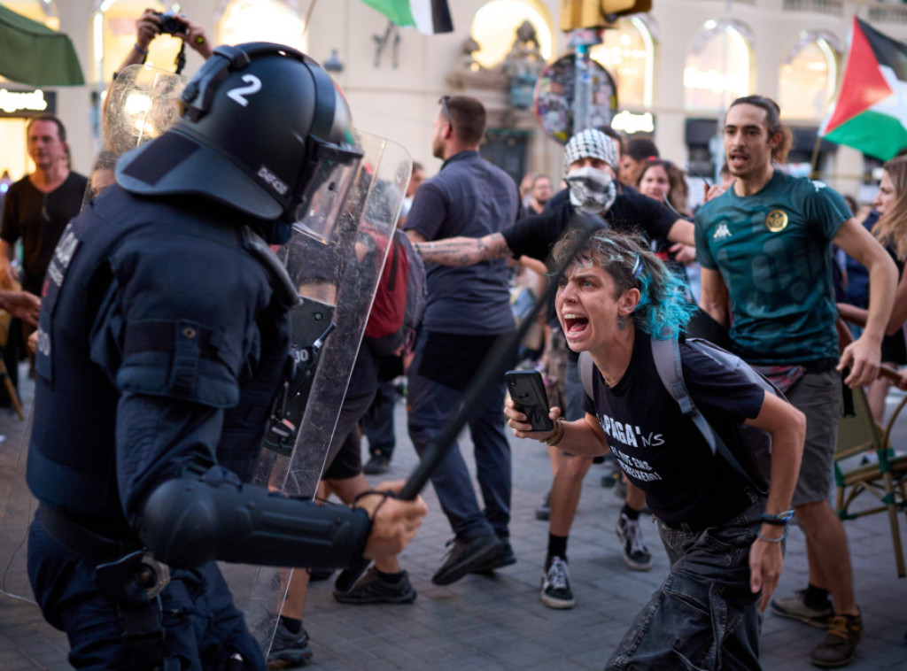 Na propalestinskim protestima u Barseloni uhapšeno 10 ljudi, 19 policajaca povređeno